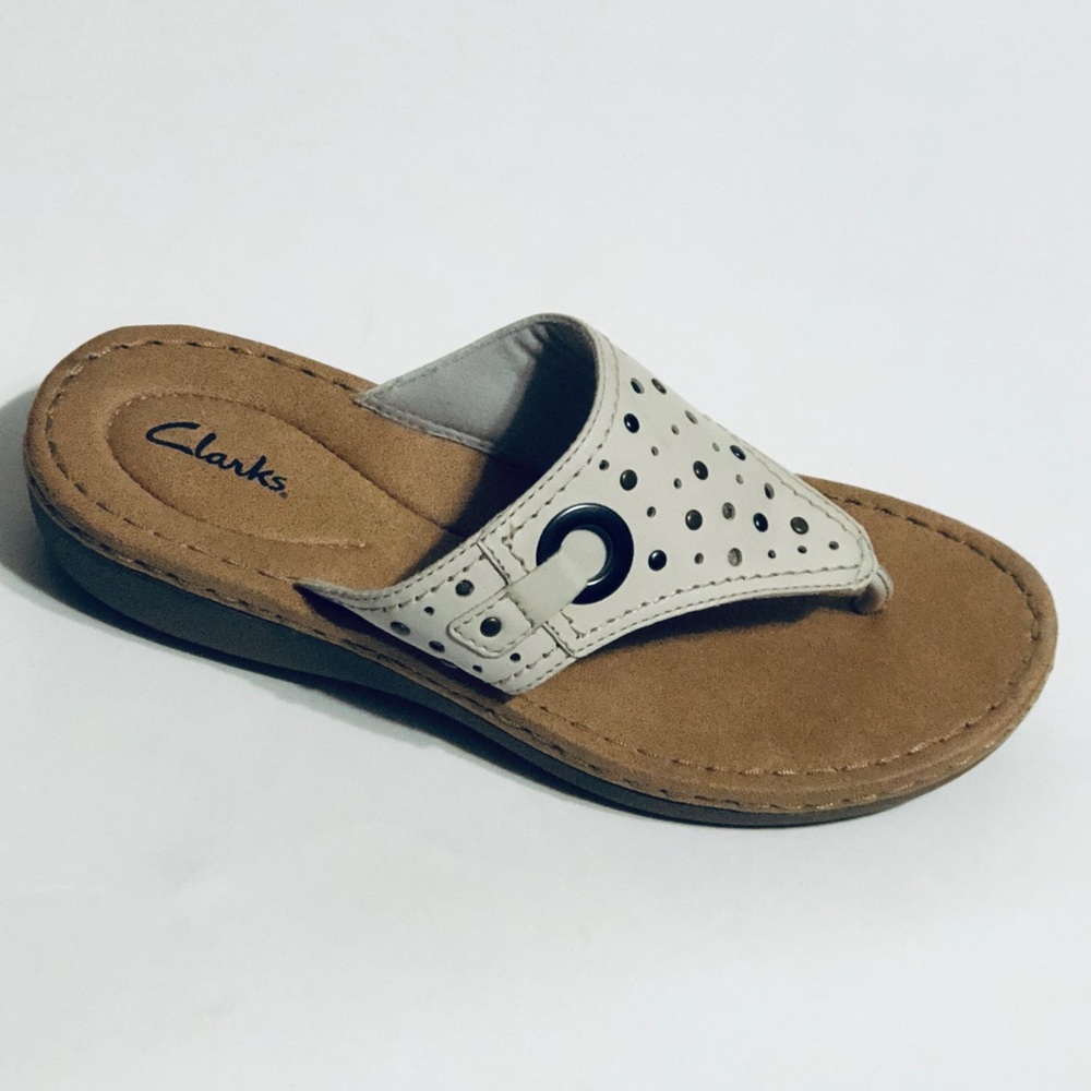 NWOB CLARKS LEATHER SANDALS (9.5)